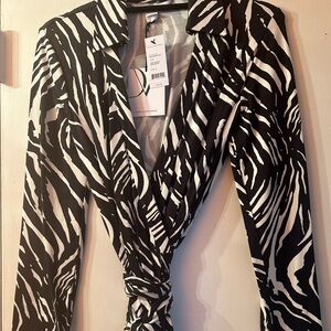 NWT- Diane Von Furstenberg Black and White Long Sleeve Wrap Dress